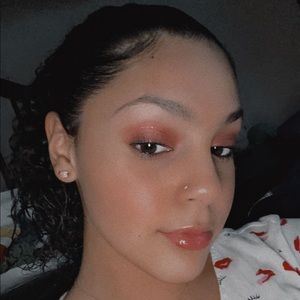 Meet your Posher, Giselle